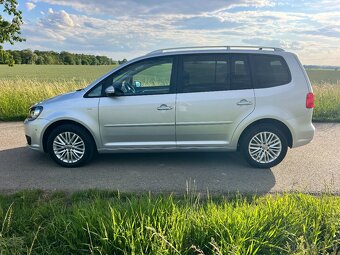 ► VW TOURAN 2.0TDI 103KW CUP EDITION XENONY-LED-NAVI 7 MÍST - 2