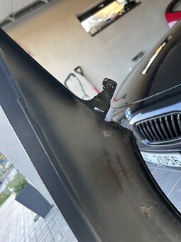 Blatnik levý BMW E87 Black Sapphire Metallic 475 - 2