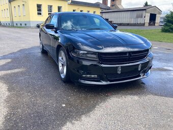 Dodge Charger 5,7 Hemi 410 koní, model 2018, DPH - 2
