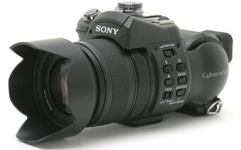 Prodám Sony Cyber-Shot DSC F828 + příslušenství - 2
