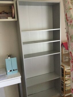 Vysoka knihovna Ikea - 2