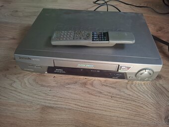 VHS Panasonic nv-fj610 plně funkční s ovladačem - 2
