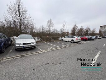Pronájem parkovacího stání, 18 m2 - Zlín, ev.č. 22624 - 2
