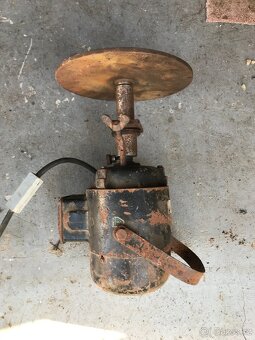 Strojek na strihani ovci - bruska, hlavice, noze, motor - 2