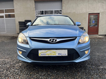 HYUNDAI i30 1,6 i 925 Kw TRIKOLORA - 2