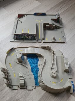 Hot wheels, cena za oba díly a za kamion Hot wheels - 2