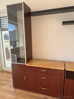 Obývací stěna + závěsné police IKEA - 2