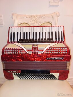 Opravář prodává  akordeon Weltmeister 120 basů - 2