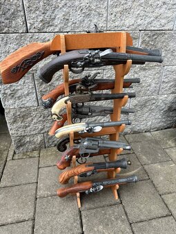 Repliky starožitných/historických zbraní - 2