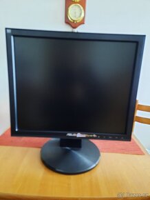 Prodám stolní PC HP Compaq - 2