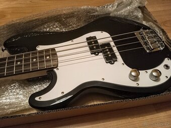 Baskytara Harley Benton Shorty LH BK - 2