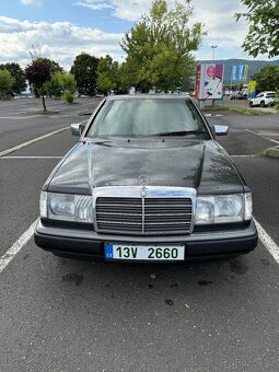 Mercedes-Benz C124 Coupé - 2