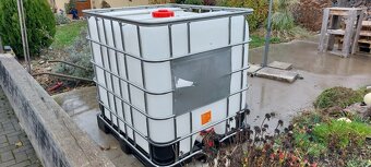 IBC nádrž 1000 litrů - 2