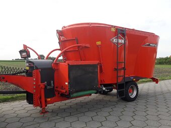 Krmný vůz Kuhn - 2