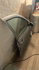 VW Golf IV - přední pravé dveře komplet - 2