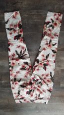 Capri kalhoty značka F&F - 2