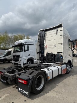 Prodám Tahač lowdeck Volvo FH460 r.v 10/2016 najeto 697000Km - 2
