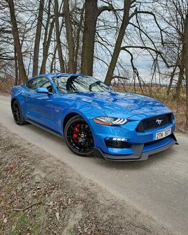 Ford Mustang GT 2019 manuál - 2