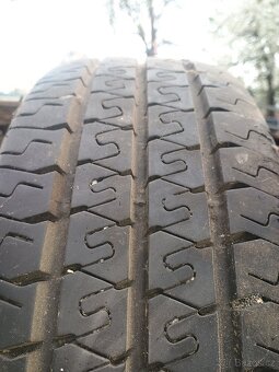 Pneu 195/70 r15 c - 2