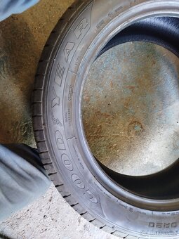 Pneu 255/50R20 - 2