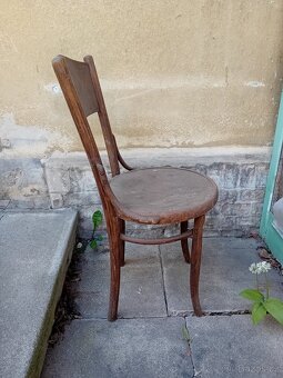 Stará židle - 2