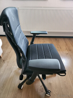 HermanMiller X Logitech G EMBODY Gaming Black Černá - 2