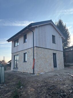 Rodinný dům se zahradou za cenu bytu-Netolice - 2