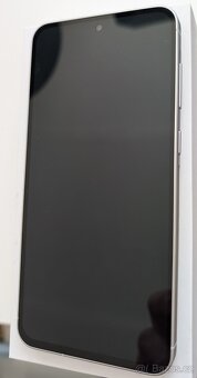 Samsung Galaxy A56 šedý - 2