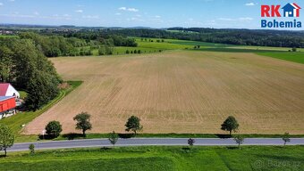 Prodej pozemku 4.405 m2 pro výstavbu rodinných domů v Horníc - 2