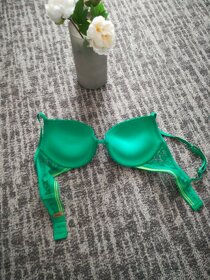 Krásná push up - 2