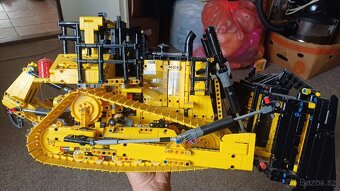 Lego technic 42131 Buldozer CAT - 2