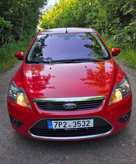 Ford Focus mk2 1.8i 92kw TITANIUM - 2