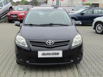 Toyota Auris 1.6 VVT- i , 97 kW benzín, 2011 - 2