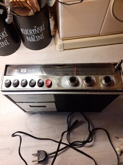 Radio magnetofon JVC Nivico RC 200E - 2