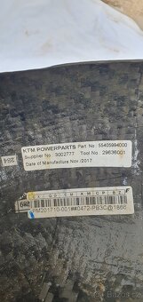 KTM výfuk a karbonový kryt 2t - 2
