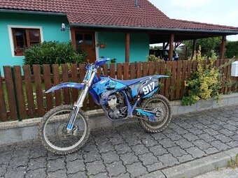 Dobrý den chtěl bych prodat motorku Yamaha 250 - 2