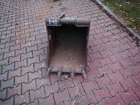 Lžíce podkopová zubatá 60 cm, D10 - 2