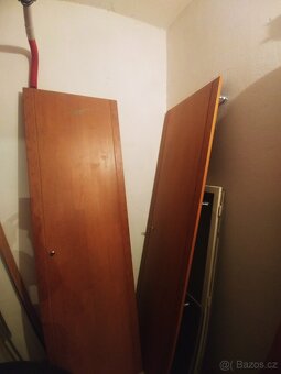 Šatní skříň za odvoz - 2
