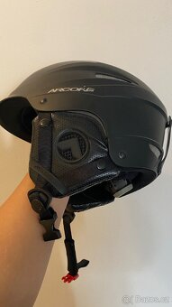 Lyžařská helma - 2