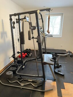 posilovací věž se závažím - 2