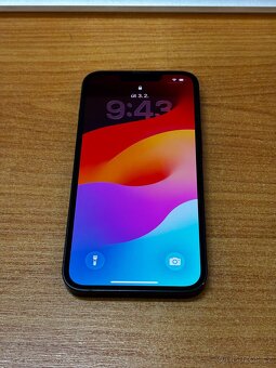 Apple iPhone 14 - 128 GB Černý - 2