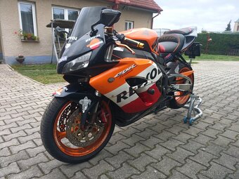 Honda CBR 1000RR Fireblade - 2