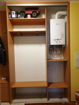 Botník a šatní skříň do předsíně - 2