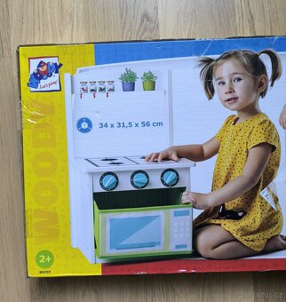 Nová Woody kuchyňka židlička 2v1 - 2