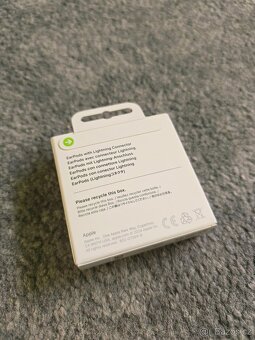 Apple EarPods s Lightning konektorem (nové, zabalené) - 2