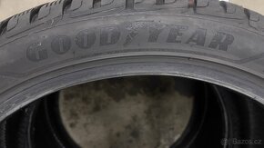 Zimní pneu 295/35/21 Goodyear (2ks) - 2