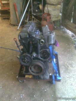 Motor Sprinter 2.9l (602.980) asi přidřený na klice - 2