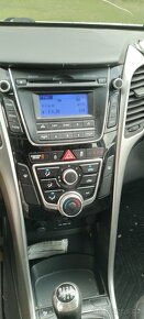Hyundai i30 1.6 81kw - 2