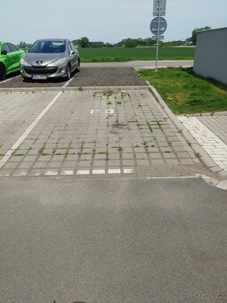 Parkovací místo Dašice - 2