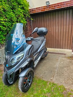 Maxi skůtr – tříkolka Piaggio MP3 530 HPE - 2